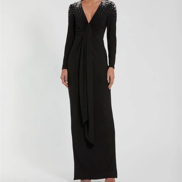 Mac Duggal Dresses & Skirts - Mac Duggal Black Jersey V Neck Faux Knot Gown With Beaded Shoulders.